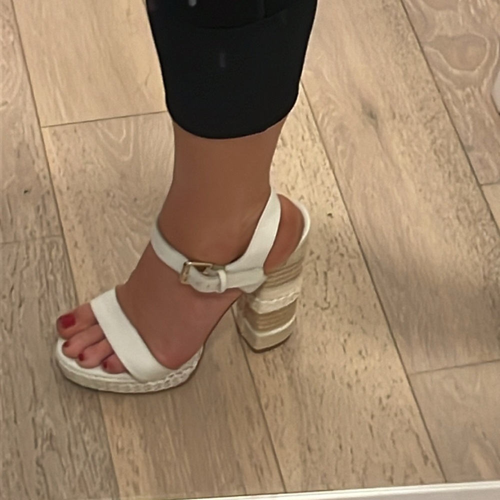 Hamptons Weekend Heel